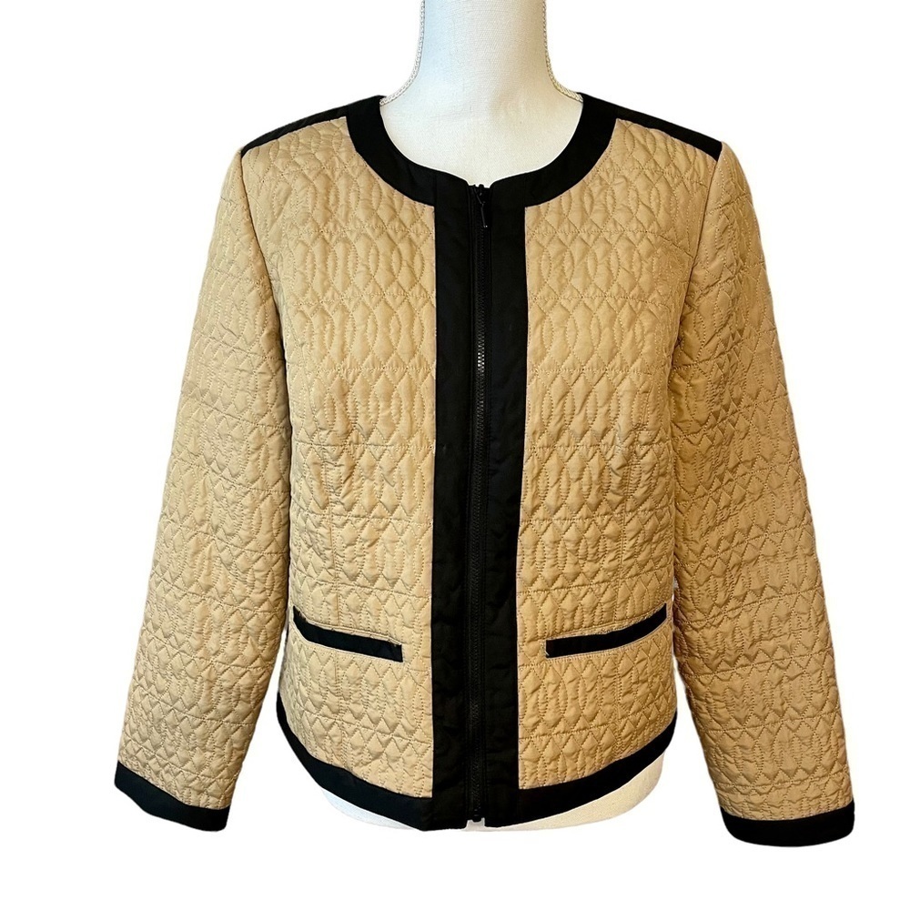 Chico's Quilted Beige Jacket with Black Trim with Zip Front and Round Neck. Sz 1